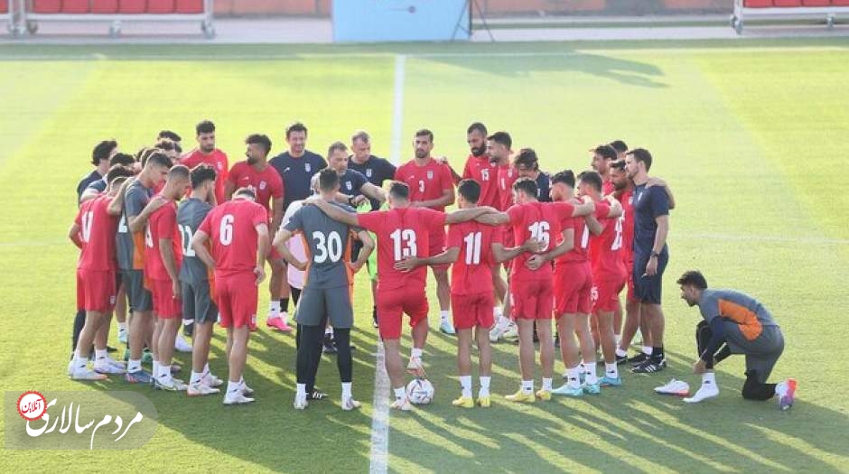 بدرقه تیم ملی برای بازی با انگلیس توسط وزیر و هواداران