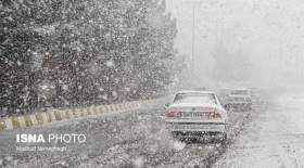 برف و باران در جاده‌های ۱۷ استان کشور