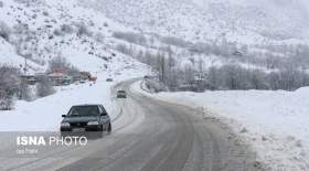 برف و باران در جاده‌های ۲۰ استان کشور