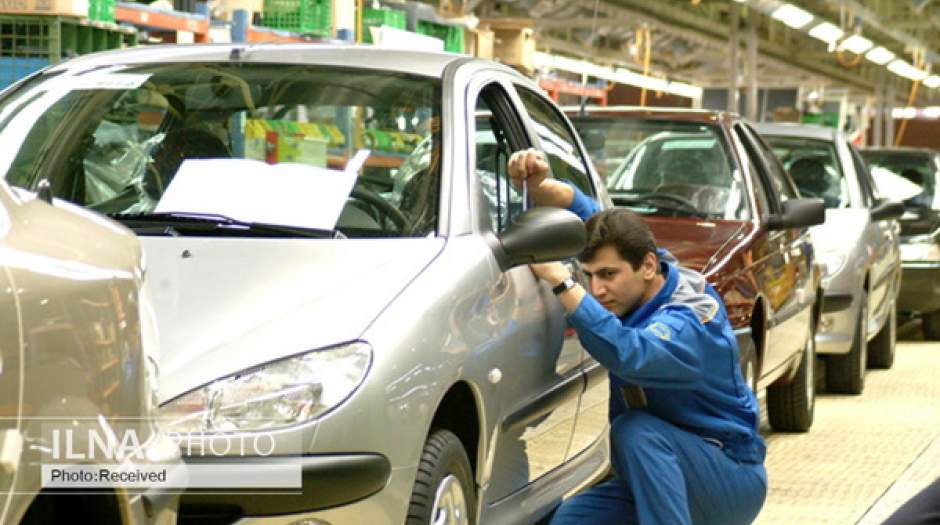 کارگران شرکت‌های خودروسازیِ ایران چه مشکلاتی دارند؟
