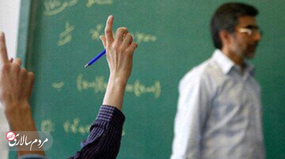 انتقاد یک نماینده مجلس از به تعویق افتادن احکام بازنشستگی معلمان