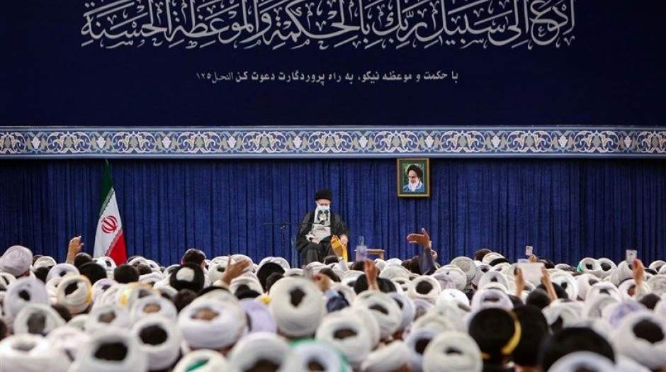 رهبر انقلاب: اگر در حوزه از اهمیت تبلیغ غفلت شود دچار استحاله فرهنگی می‌شویم