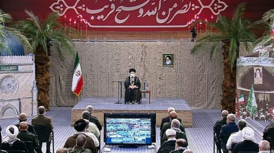 رهبر انقلاب: یکی از بخش‌های مهم فعالیت دشمن مخدوش کردن چهره سپاه است