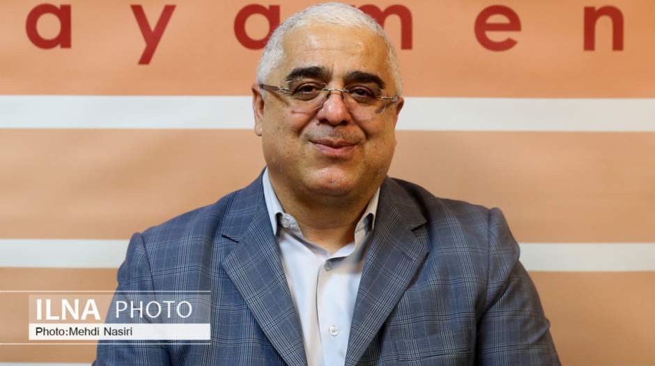 امروز به زورِ لگد، بچه‌های انقلابی را از قطار بیرون می‌اندازند