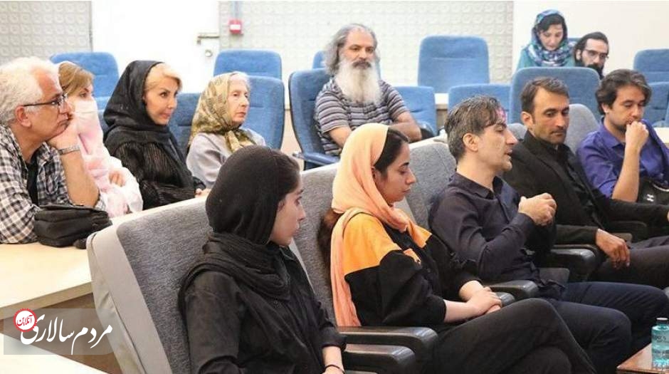 نمایشی شبیه آثار ساموئل بکت، پست مدرن بدون تقلید از نمایش غربی و اصیل
