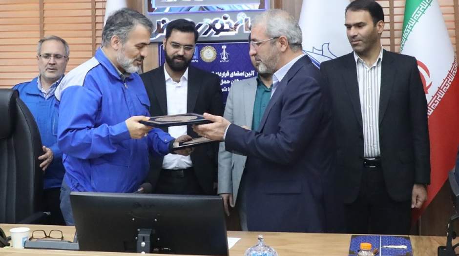 امضا قرارداد خرید ۴۰ دستگاه اتوبوس برقی ایران خودرو دیزل