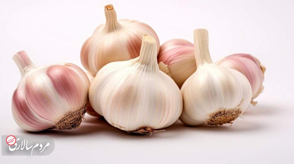 بوی سیر دهان را سه سوته از بین ببرید