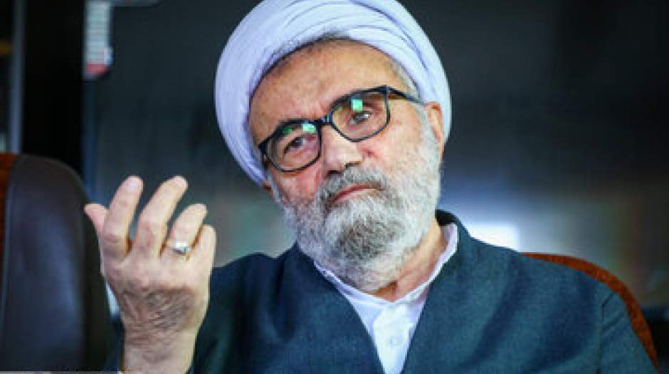 واکنش مسیح مهاجری به اتفاق درمانگاه قم