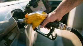 وزارت نفت: کارت سوخت جایگاه‌داران فعلا جمع‌آوری نمی‌شود