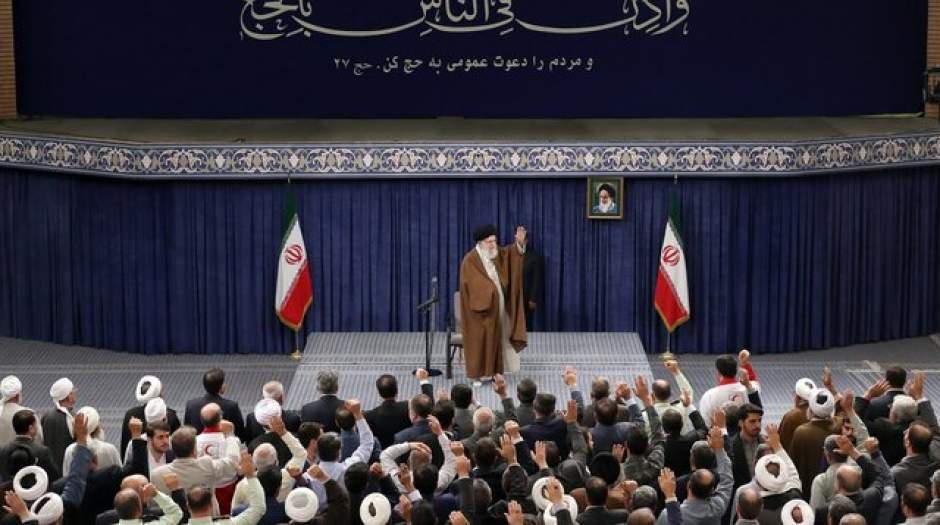 دیدار کارگزاران حج و جمعی از زائران بیت‌الله الحرام با رهبری