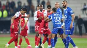 جنگ قهرمانی بین استقلال و پرسپولیس