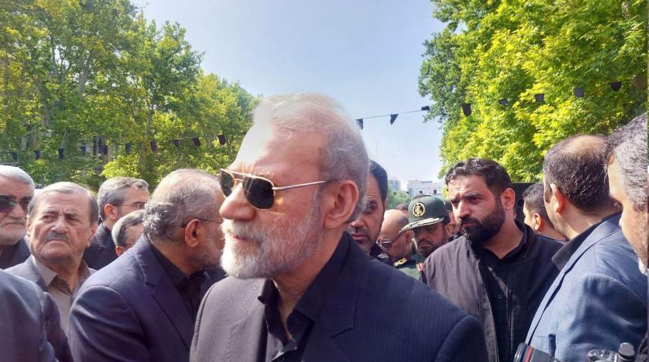 تصویری از علی لاریجانی در مراسم تشییع امیرعبداللهیان در وزارت خارجه + عکس