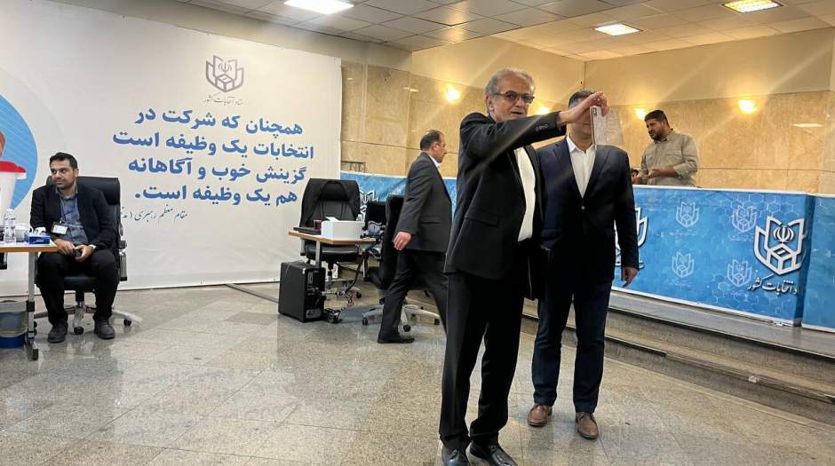 وزیر دولت خاتمی کاندیدای انتخابات ۱۴۰۳ شد+ عکس