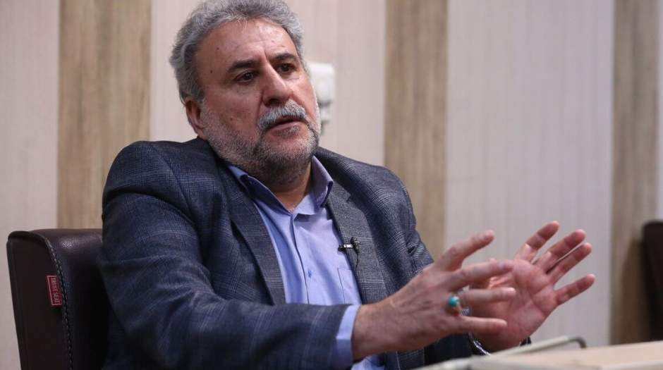 فلاحت پیشه:دچار ابتذال سیاسی شده ایم!