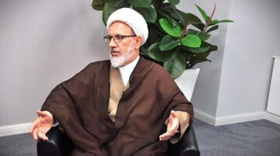 احمدی نژاد باید به جرم خیانت مجازات شود