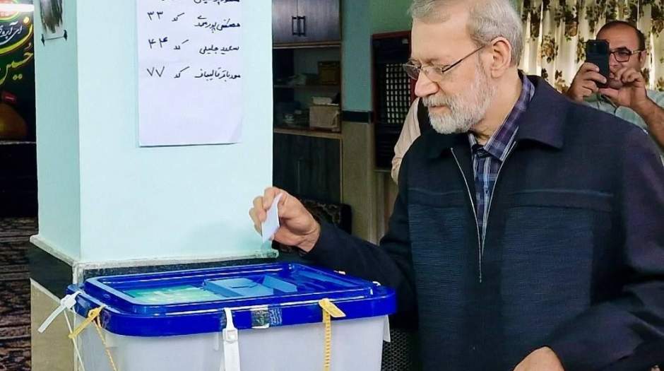 علی لاریجانی رای خود را به صندوق انداخت + عکس