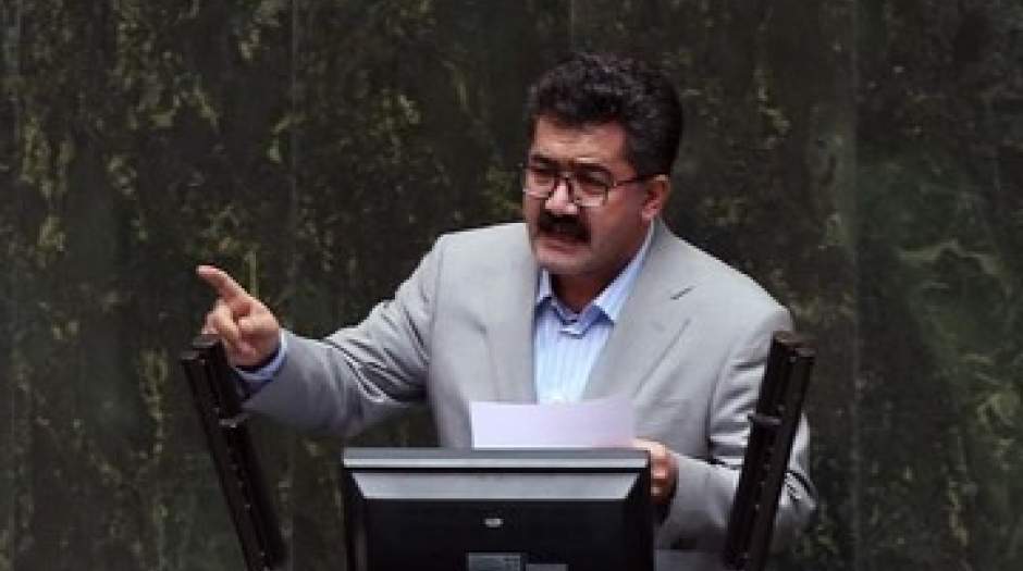 نماینده معترض مجلس عذرخواهی کرد /ماجرا چه بود؟