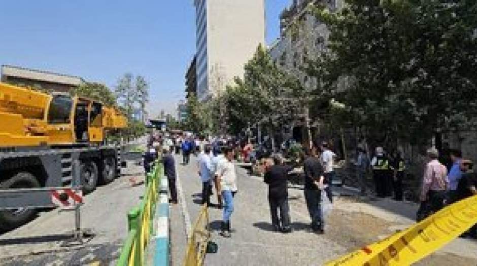 فرونشست زمین در ونک؛ یک نفر مصدوم شد