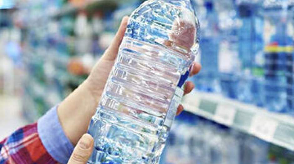هشدار؛ افزایش نگرانی‌ها برای استفاده از آب در این ظروف