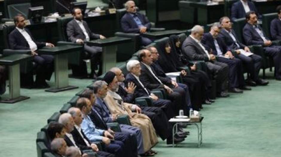 عراقچی رویکردی مجزا از ظریف دارد