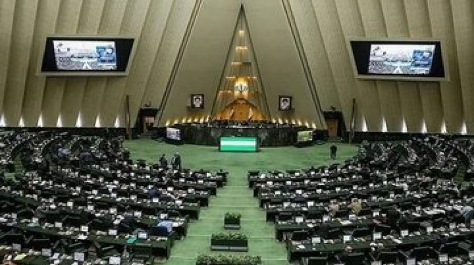 واکنش تند مجلس به ادعای دولتمردان سابق درباره حذف ارز ۴۲۰۰ تومانی