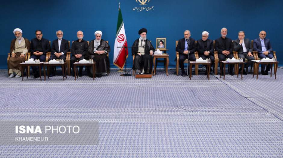 رهبر انقلاب: رئیس‌جمهور برای انتخاب وزیران با من مشورت کردند