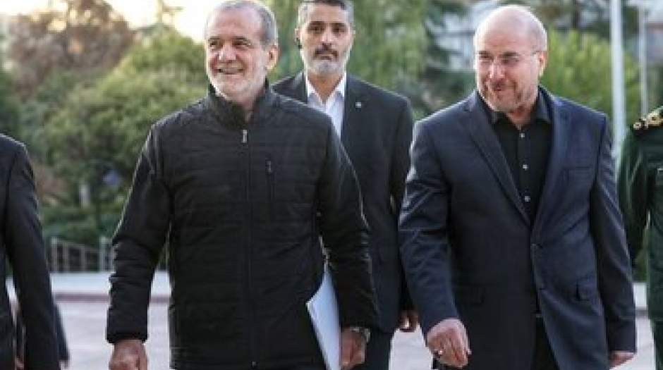 مسعود پزشکیان محاصره شد