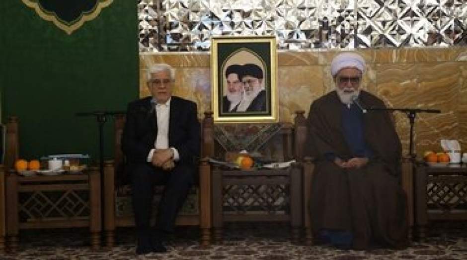 عارف: ما قیم مردم نیستیم، خدمتگزار هستیم