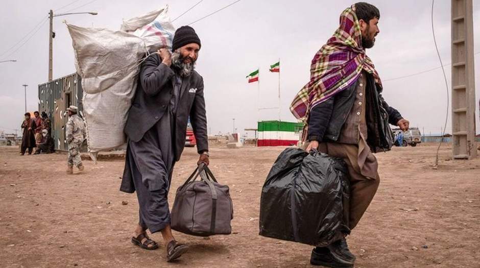 روزنامه جمهوری اسلامی: با این همه صدور ویزا برای مهاجران افغانستانی، می‌خواهید فاجعه محمود افغان را تکرار کنید؟