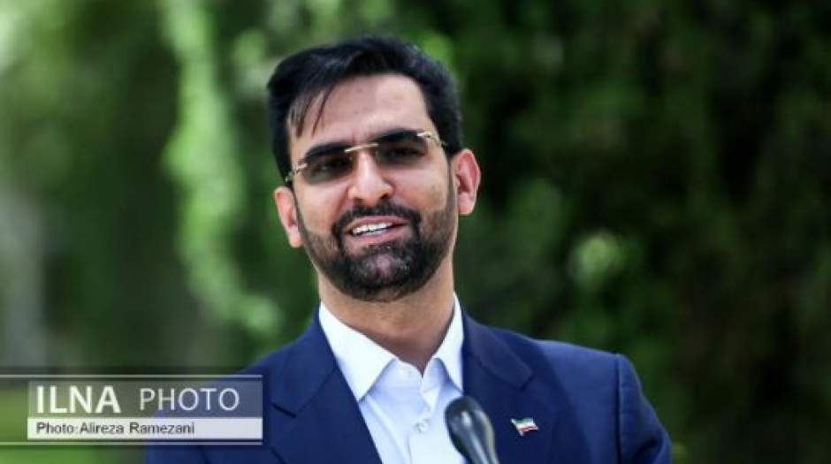 واکنش آذری جهرمی به بیانیه اخیر رضا پهلوی