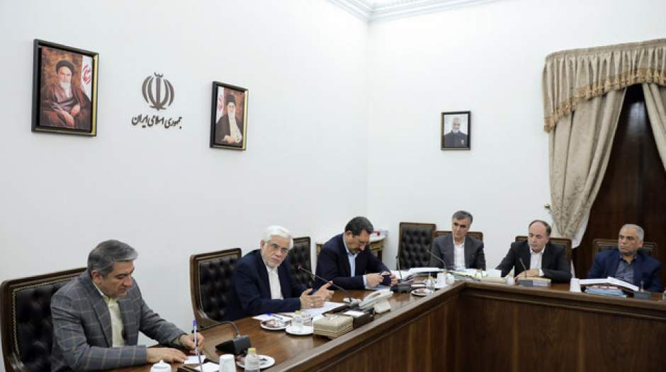 عارف: دولت وفاق ملی اجازه نمی‌دهد دسیسه‌ها برای برهم زدن آرامش بازار، اجرایی شود
