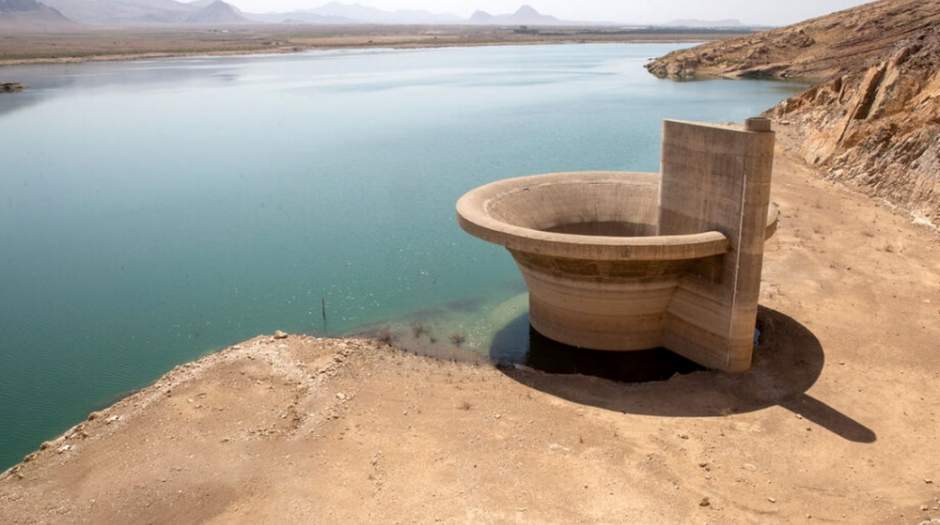 استاندار: مطالعات انتقال آب از دریای عمان به تهران آغاز شده