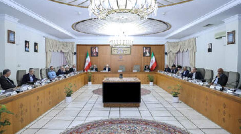 عارف خبر داد: دولت با جدیت و دراسرع وقت خسارات وارده به بندر رجایی را جبران می‌کند