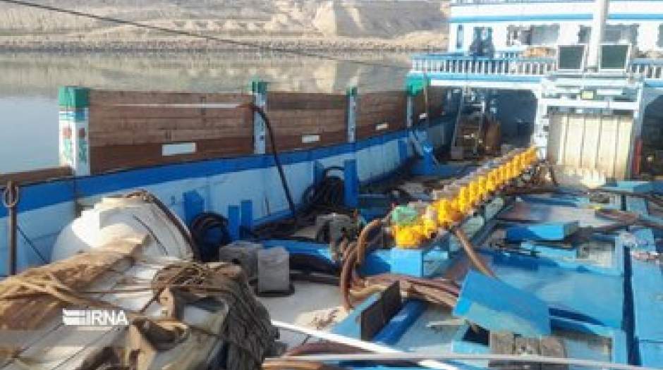 سپاه یک شناور را در آب‌های خلیج فارس را توقیف کرد