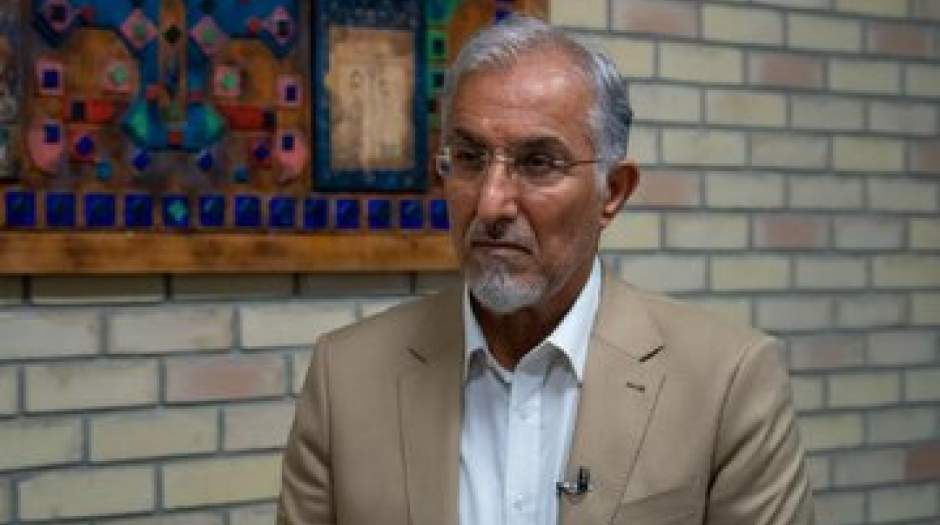 راغفر: کاهش قیمت ارز در حین مذاکره ربطی به خود مذاکره ندارد؛آنهایی که گران کرده اند نرخ را پایین می آورند