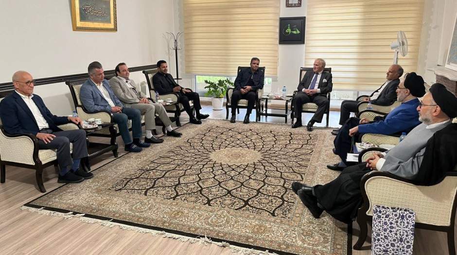 تصاویر دیدنی از سیدمحمد خاتمی در دیدار با فوتبالیست‌ها
