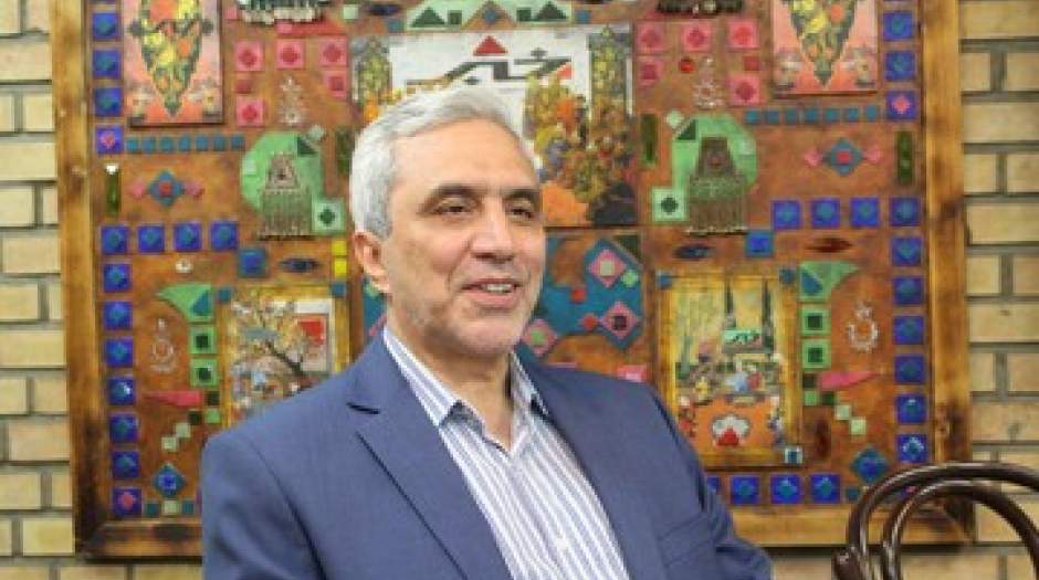 چالش هایِ سخنگو بودن از نگاه میرمحمد صادقی